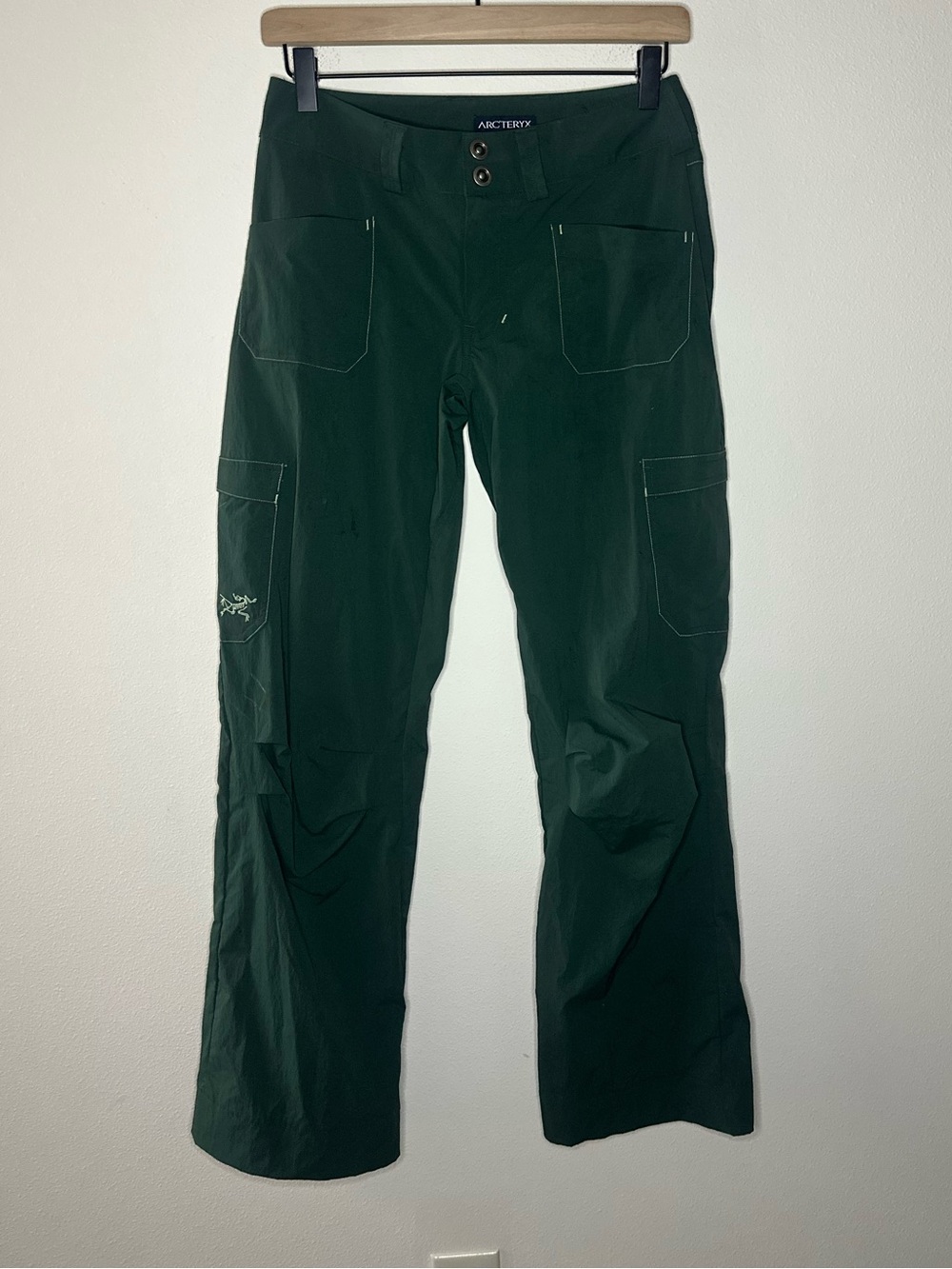 Arc’teryx dark forest green straight leg cargo pants hiking outdoor size 6